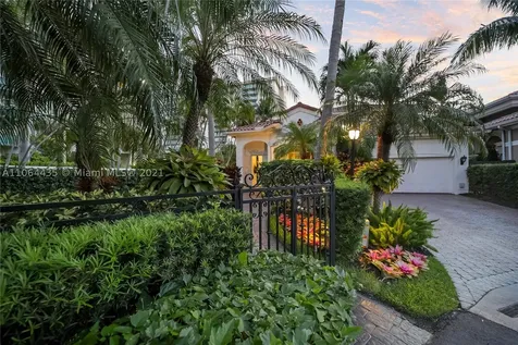 19414 NE 39th Avenue Sunny Isles Beach FL 33160