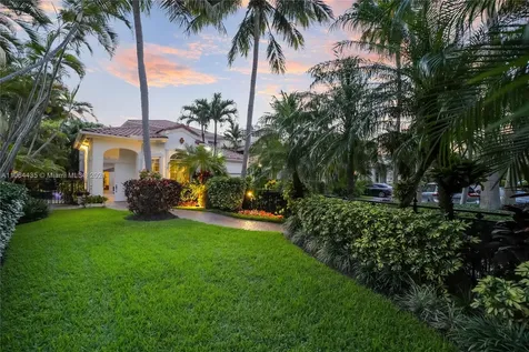 19414 NE 39th Avenue Sunny Isles Beach FL 33160