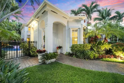 19414 NE 39th Avenue Sunny Isles Beach FL 33160