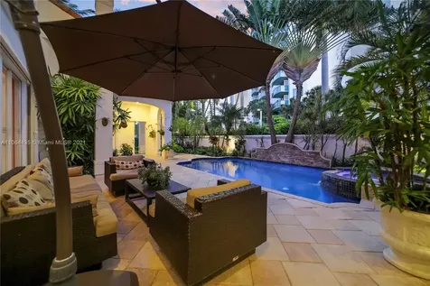 19414 NE 39th Avenue Sunny Isles Beach FL 33160