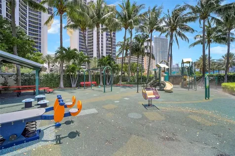 19414 NE 39th Avenue Sunny Isles Beach FL 33160