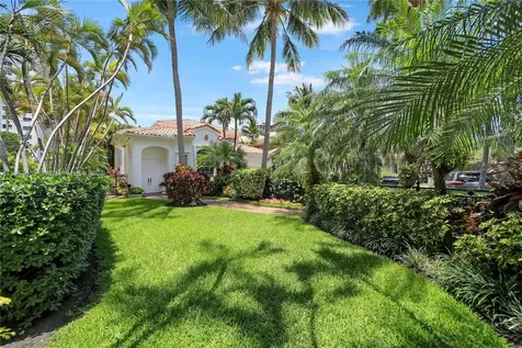19414 NE 39th Avenue Sunny Isles Beach FL 33160