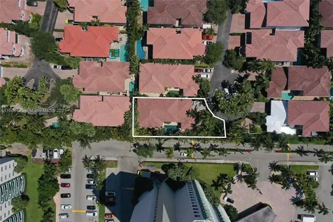 19414 NE 39th Avenue Sunny Isles Beach FL 33160