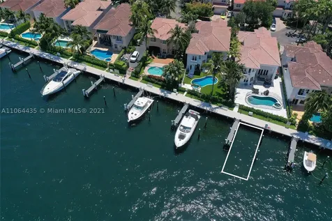19414 NE 39th Avenue Sunny Isles Beach FL 33160