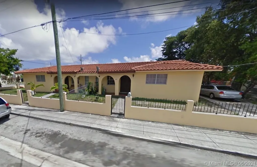330 NW 19th Avenue Miami FL 33125