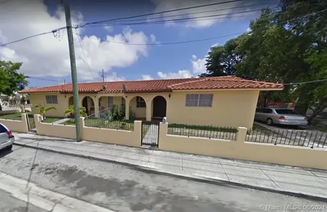 330 NW 19th Avenue Miami FL 33125