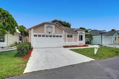 1316 E Glen Oak Road North Lauderdale FL 33068