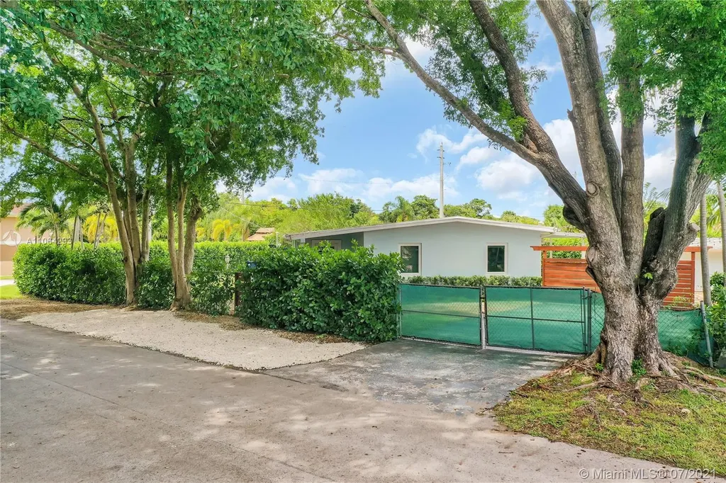 15601 SW 90th Avenue Palmetto Bay FL 33157