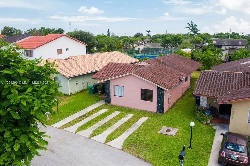 10610 SW 69th Terrace Miami FL 33173