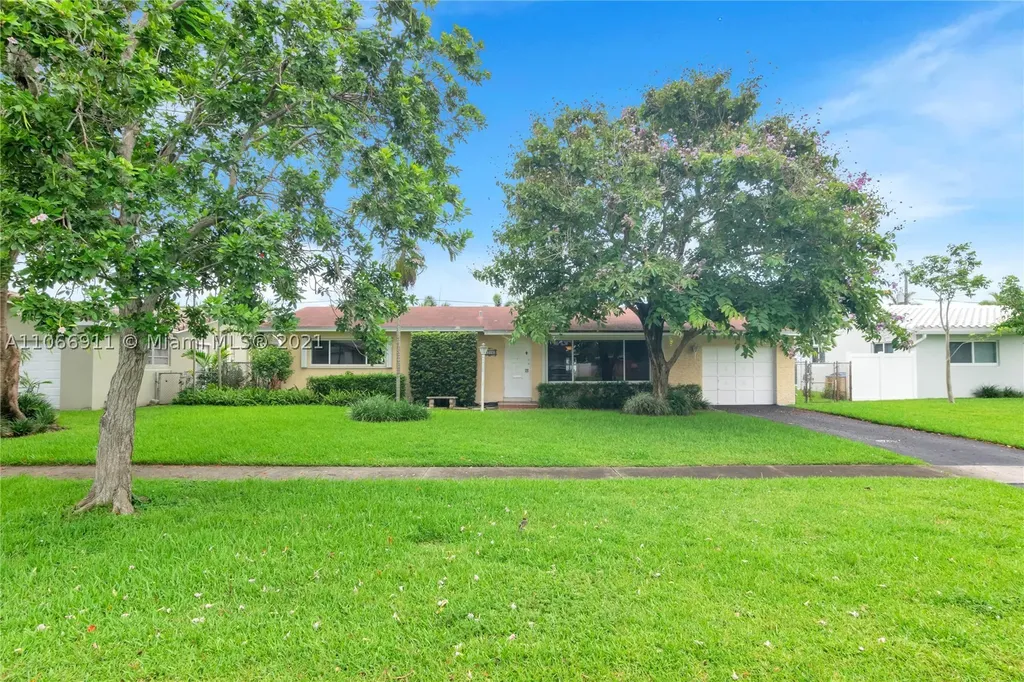 4216 Mckinley Street Hollywood FL 33021