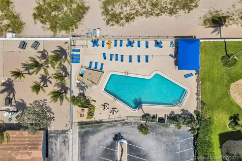 4050 N Ocean Drive Lauderdale By The Sea FL 33308