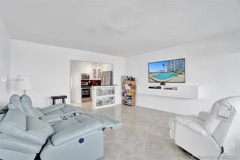 4050 N Ocean Drive Lauderdale By The Sea FL 33308