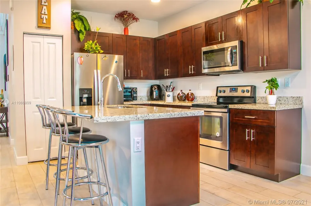4737 NW 48th Terrace Tamarac FL 33319