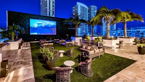 4010 S Ocean Drive Hollywood FL 33019