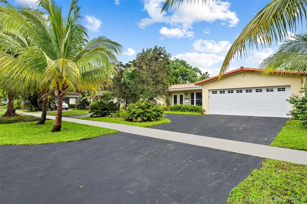 5430 Pierce Street Hollywood FL 33021