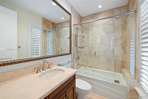 631 Sweet Bay Avenue Plantation FL 33324