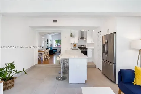 1615 Bay Drive Miami Beach FL 33141