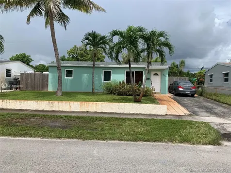 530 N 69th Way Hollywood FL 33024