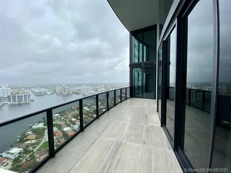 18555 Collins Avenue Sunny Isles Beach FL 33160