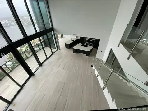 18555 Collins Avenue Sunny Isles Beach FL 33160