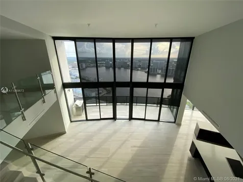 18555 Collins Avenue Sunny Isles Beach FL 33160