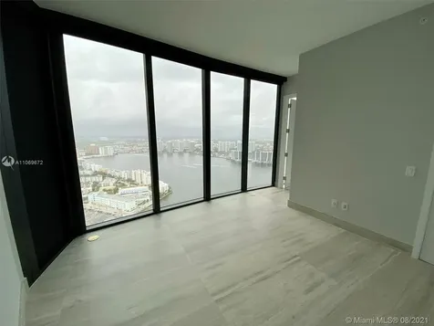 18555 Collins Avenue Sunny Isles Beach FL 33160