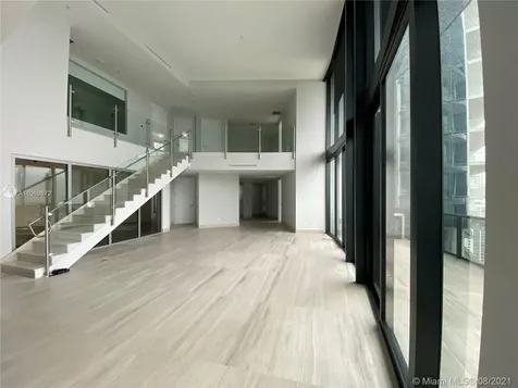 18555 Collins Avenue Sunny Isles Beach FL 33160