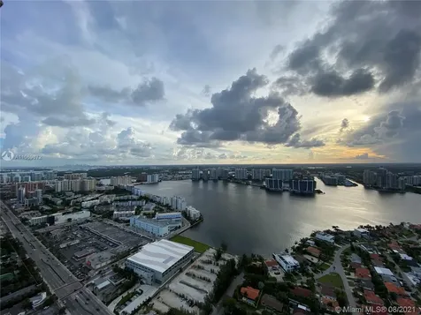 18555 Collins Avenue Sunny Isles Beach FL 33160