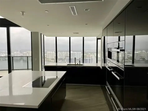 18555 Collins Avenue Sunny Isles Beach FL 33160