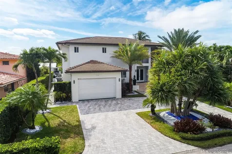 1932 NE 118th Road North Miami FL 33181