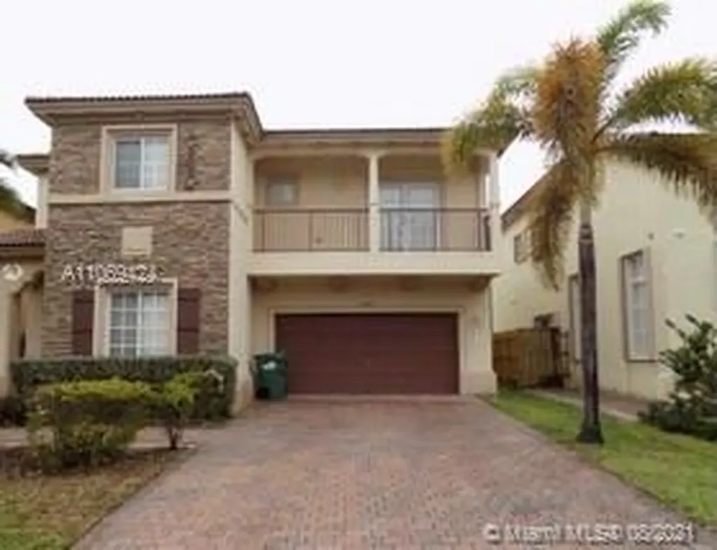 22525 SW 94th Place Cutler Bay FL 33190