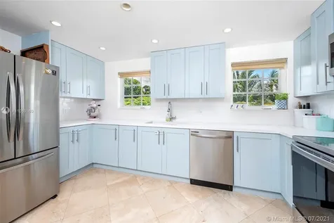 243 Meridian Avenue Miami Beach FL 33139