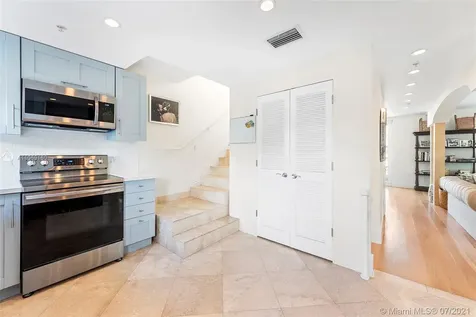 243 Meridian Avenue Miami Beach FL 33139