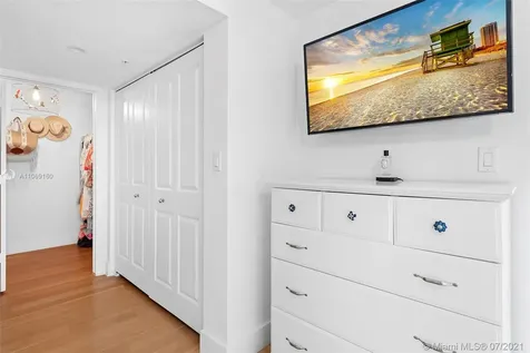 243 Meridian Avenue Miami Beach FL 33139