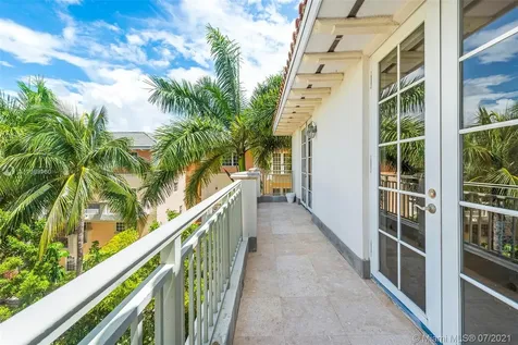243 Meridian Avenue Miami Beach FL 33139