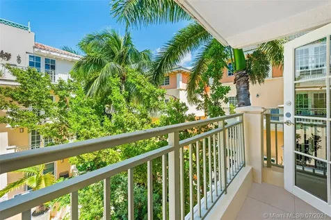 243 Meridian Avenue Miami Beach FL 33139