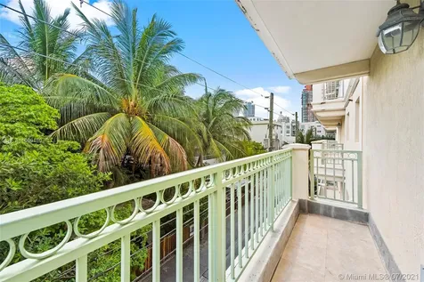 243 Meridian Avenue Miami Beach FL 33139