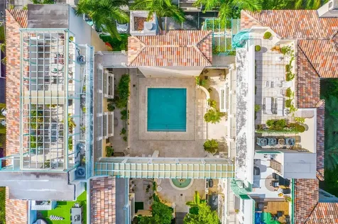 243 Meridian Avenue Miami Beach FL 33139