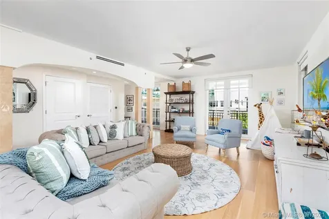 243 Meridian Avenue Miami Beach FL 33139