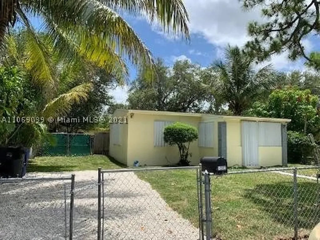 1582 NE 154th Terrace North Miami Beach FL 33162