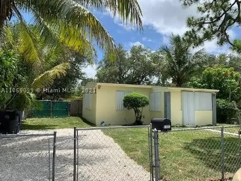 1582 NE 154th Terrace North Miami Beach FL 33162