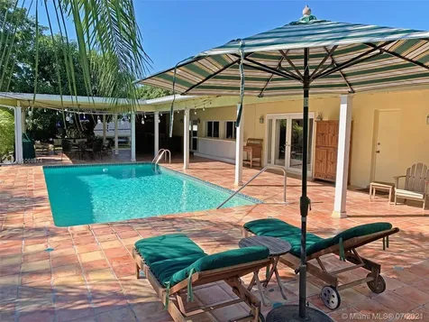 8540 SW 150th Terrace Palmetto Bay FL 33158
