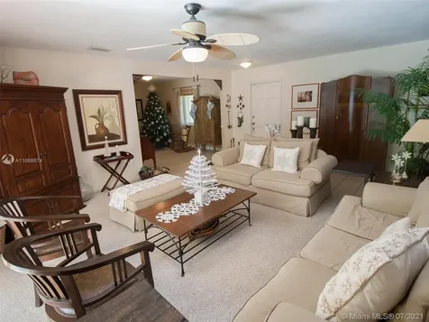 8540 SW 150th Terrace Palmetto Bay FL 33158