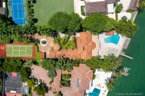 5970 N Bay Road Miami Beach FL 33140