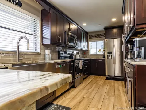 5301 SW 103rd Avenue Cooper City FL 33328