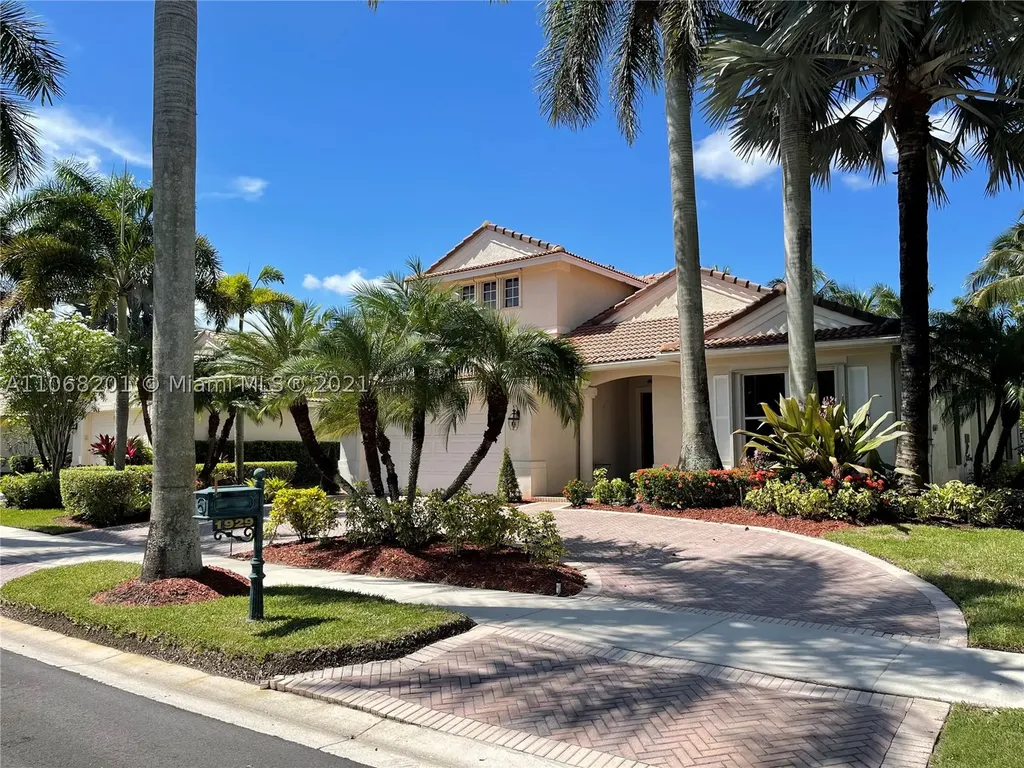 1929 Harbor View Circle Weston FL 33327