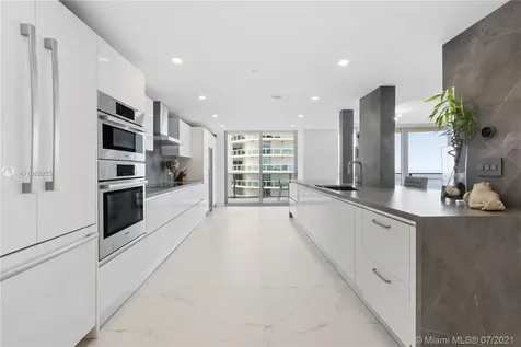 488 NE 18th Street Miami FL 33132