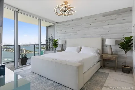 488 NE 18th Street Miami FL 33132