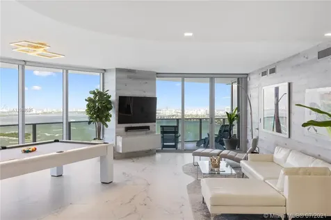 488 NE 18th Street Miami FL 33132