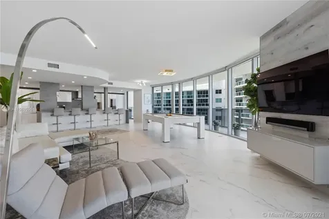 488 NE 18th Street Miami FL 33132